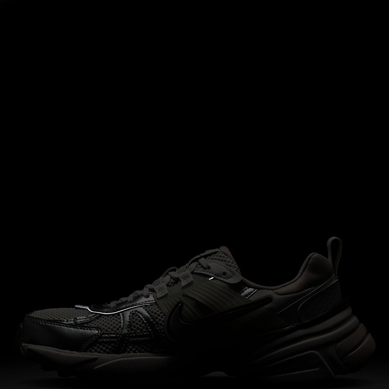 Nike Women's V2k Run