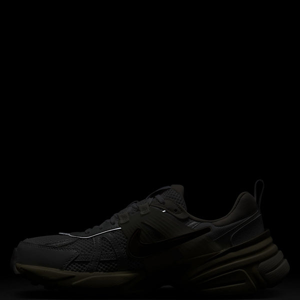 Nike Women's V2k Run