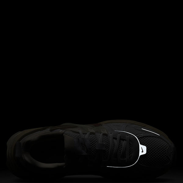 Nike Women's V2k Run