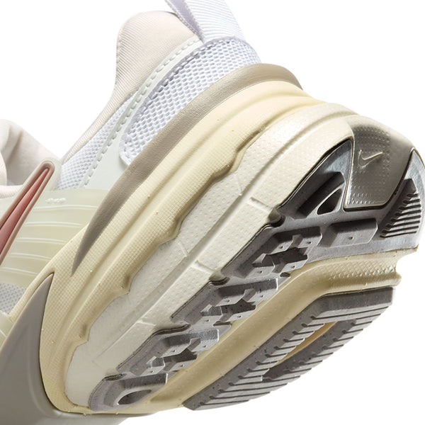 Nike Women's V2k Run