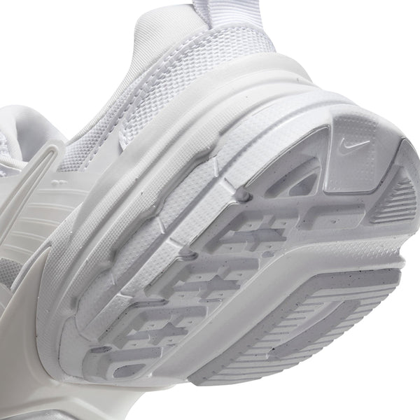 Nike Women's V2k Run