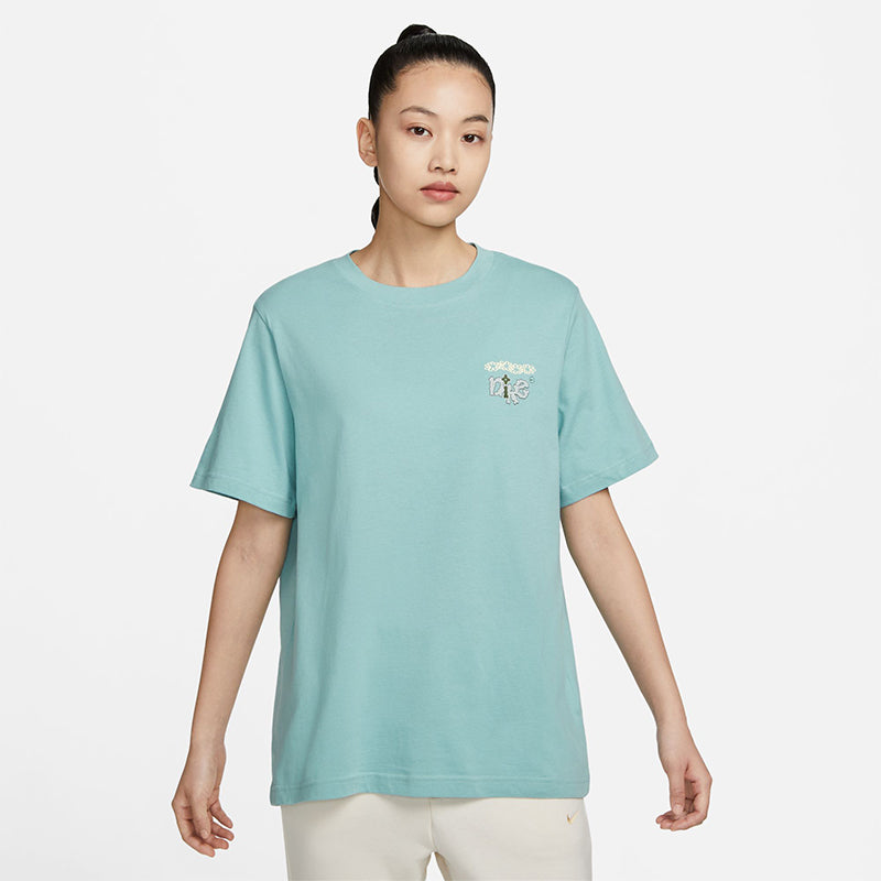 Nike Women's Sportswear T-Shirt