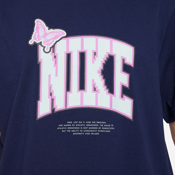 Nike Girl's Sportswear T-Shirt (Big Kid's)