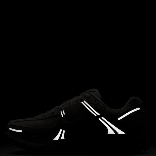 Nike Women's Zoom Vomero 5