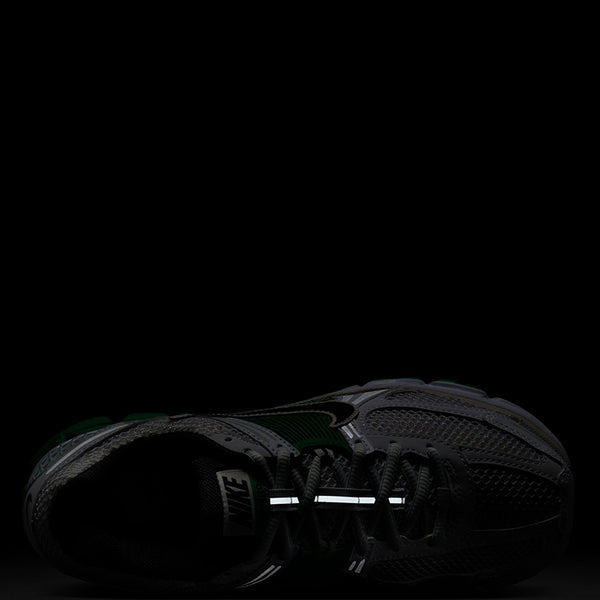 Nike Women's Zoom Vomero 5