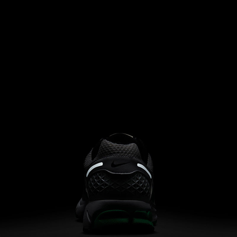 Nike Women's Zoom Vomero 5