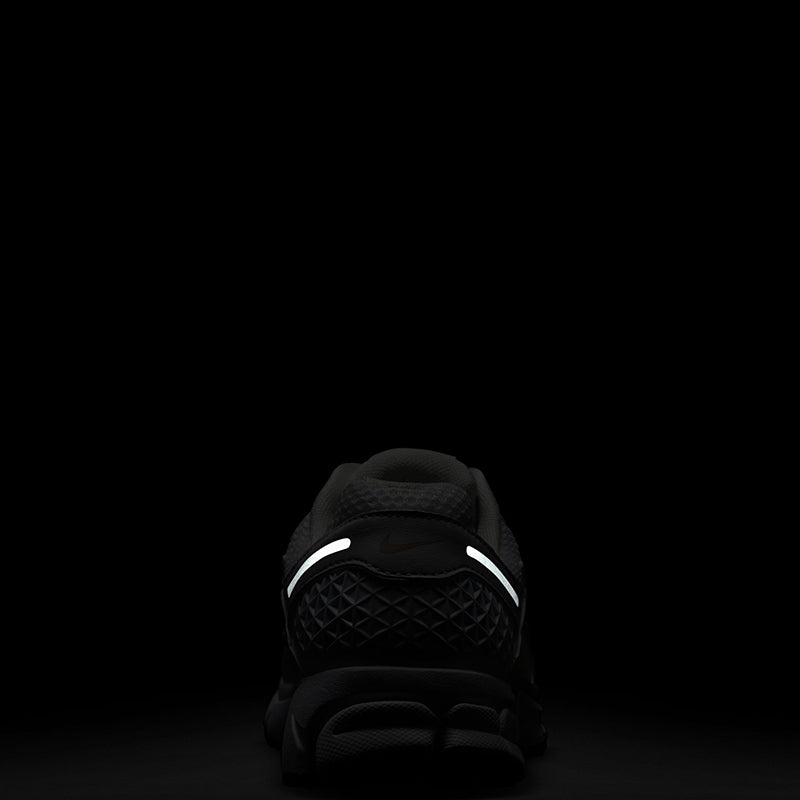 Nike Women's Zoom Vomero 5