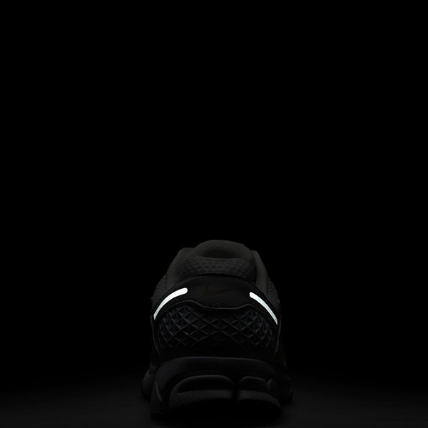 Nike Women's Zoom Vomero 5