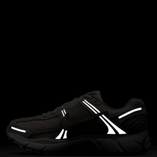 Nike Women's Zoom Vomero 5