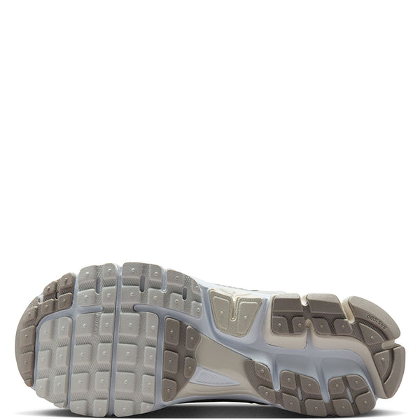 Nike Women's Zoom Vomero 5