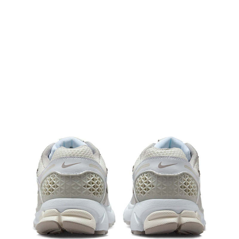 Nike Women's Zoom Vomero 5