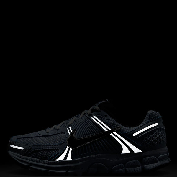 Nike Women's Zoom Vomero 5
