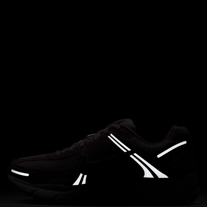 Nike Women's Zoom Vomero 5
