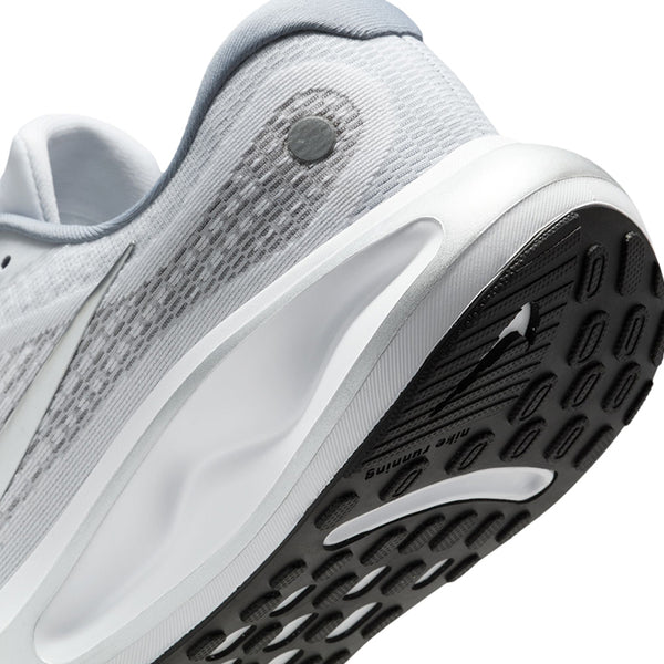 Nike Men's Journey Run