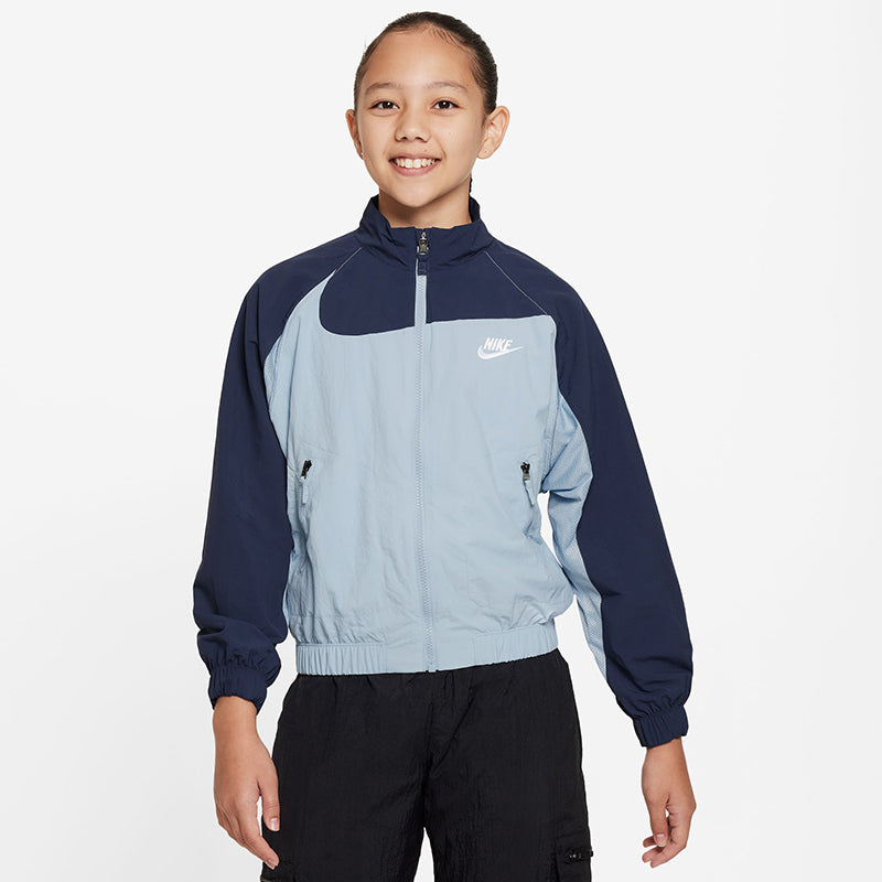 Nike amplify windrunner jacket hotsell