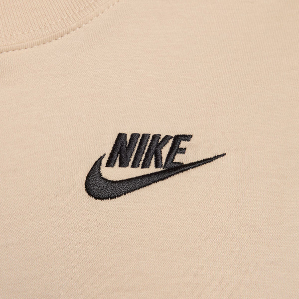 Nike Women's Sportswear Club Sleeveless Cropped Top