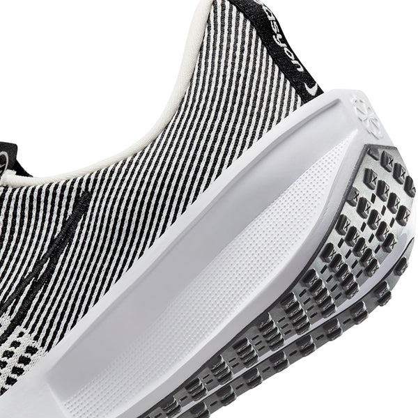Nike Men's Interact Run EasyOn