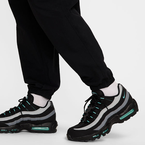 Nike Men's Club Woven Cargo Pants