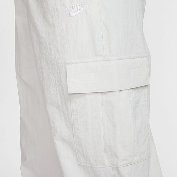 Nike Men's Club Woven Cargo Pants
