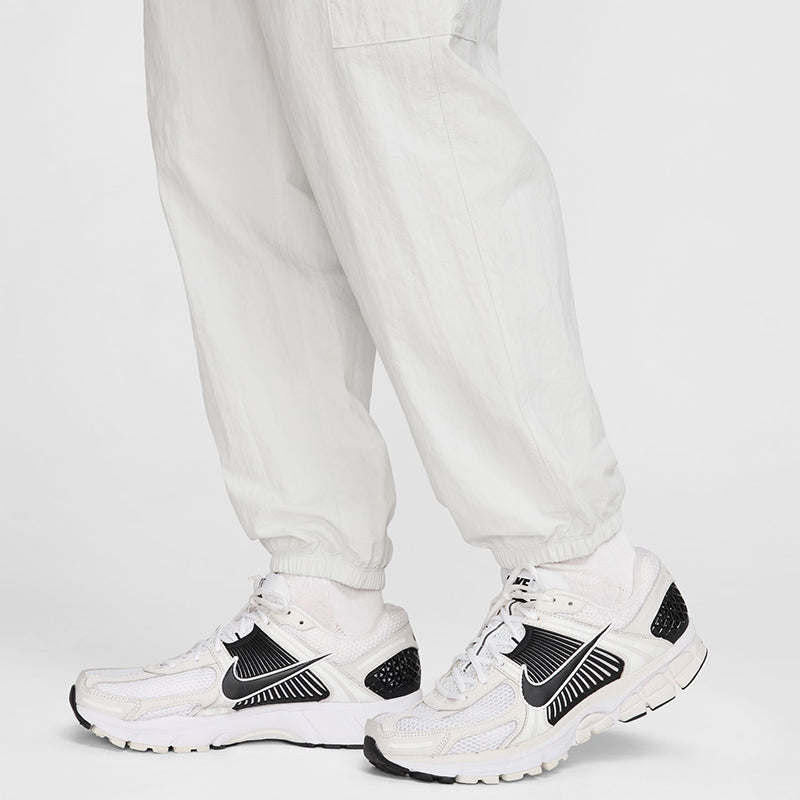 Nike Men's Club Woven Cargo Pants