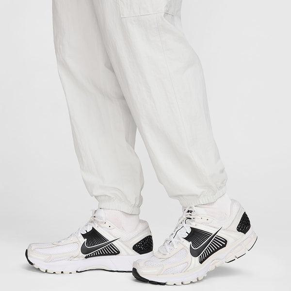 Nike Men's Club Woven Cargo Pants