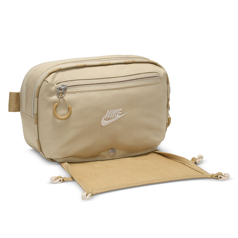 Nike Unisex Hayward Patrol Crossbody Bag (4L)