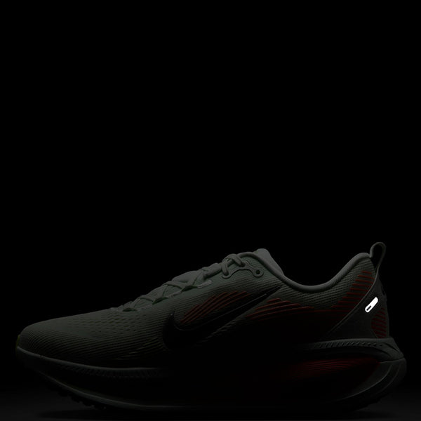 Nike Men's Vomero 18