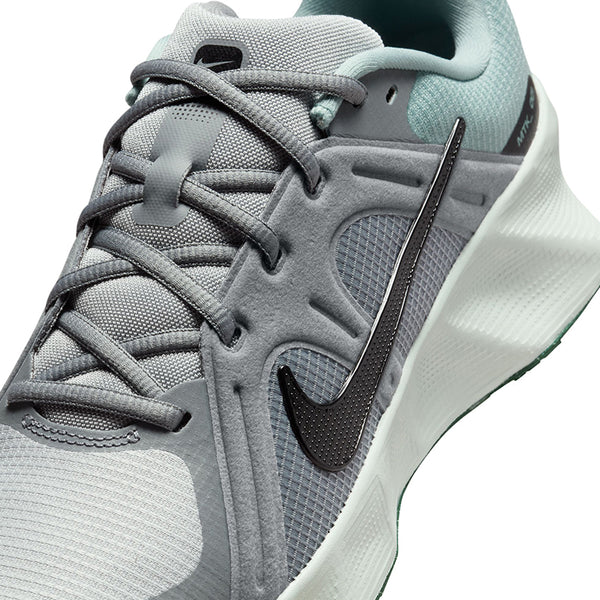 Nike Men's Metro Tek