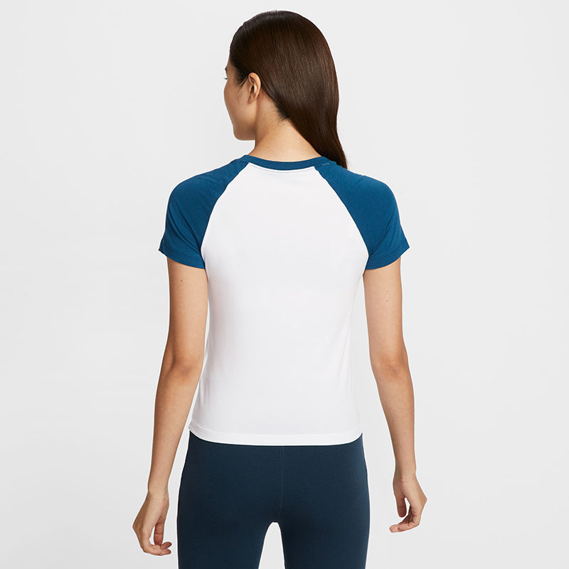 Nike Women's Sportswear Chill Knit Slim Graphic T-Shirt