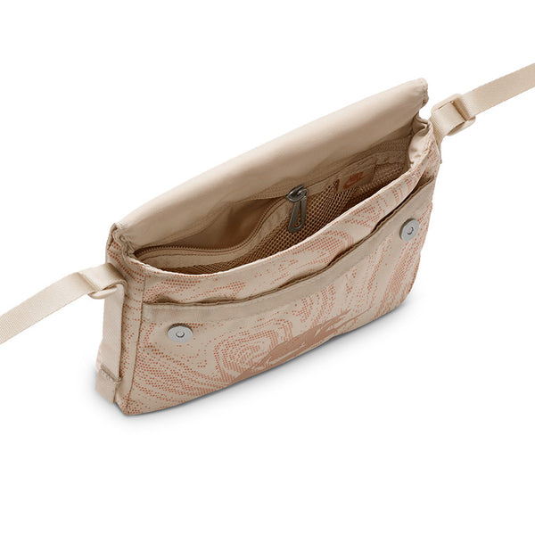 Nike Women's Sportswear Futura 365 Crossbody Bag (3L)