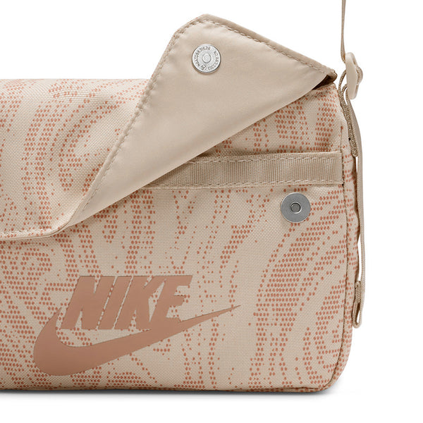 Nike Women's Sportswear Futura 365 Crossbody Bag (3L)