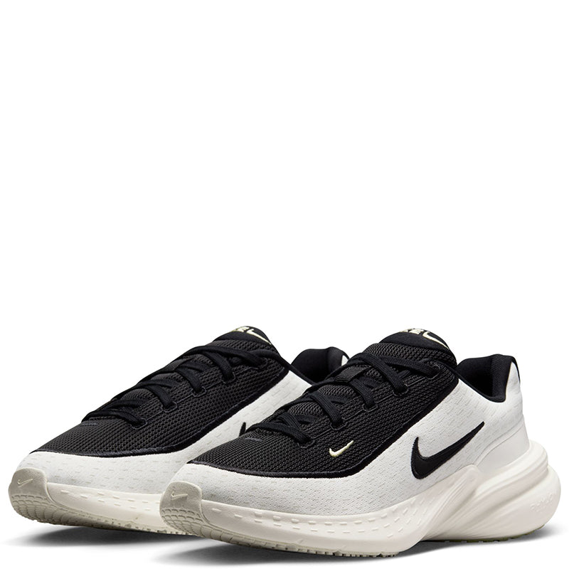 Nike Women's Uplift SC