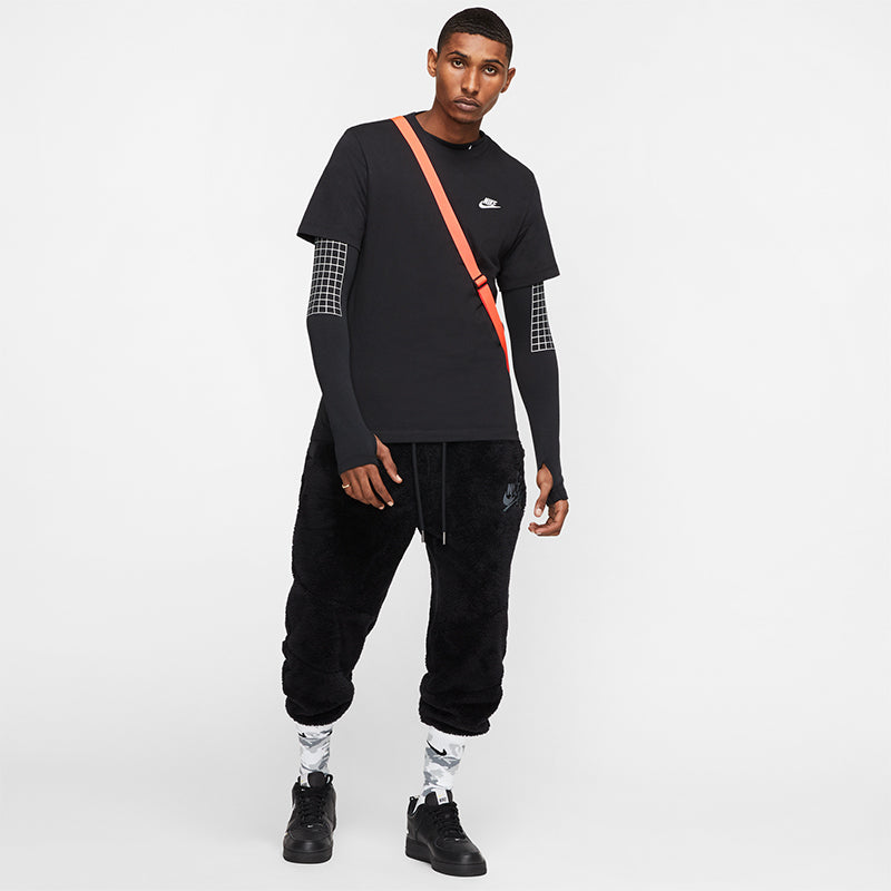 Nike Men's Sportswear Club T-Shirt.