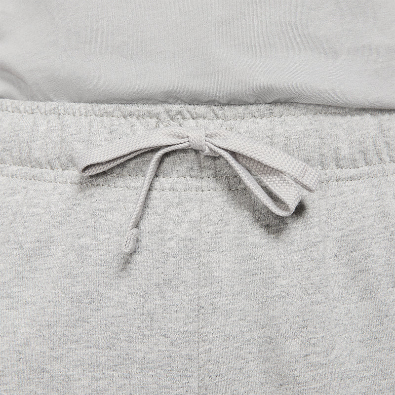 Nike Men's Sportswear Club.
