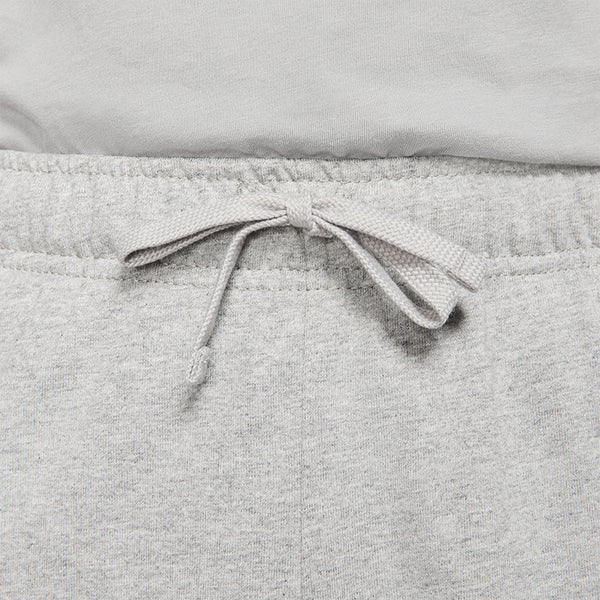 Nike Men's Sportswear Club.