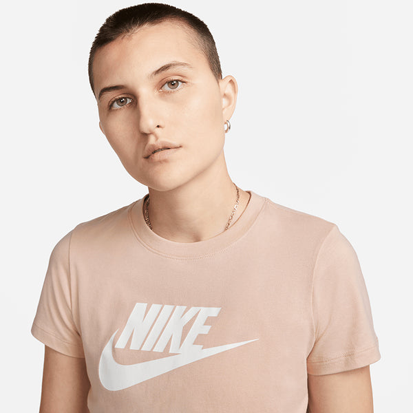 Nike Women's Sportswear Essential T-Shirt