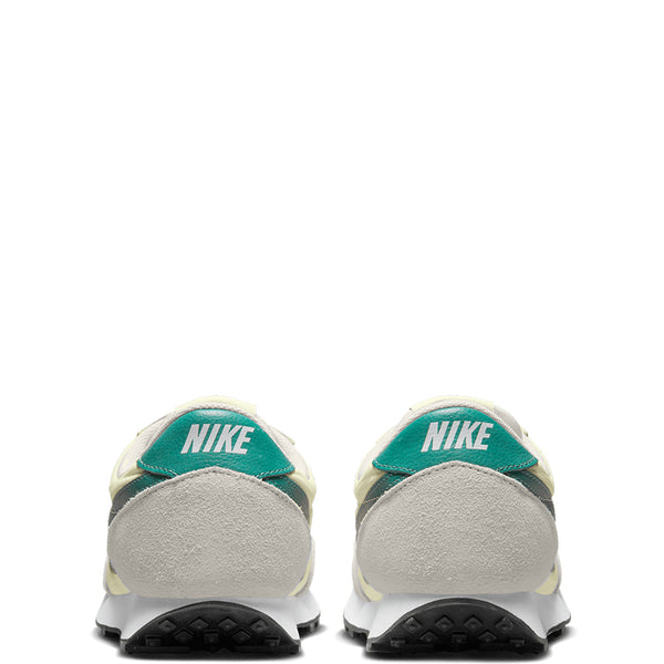 Nike Women's Daybreak