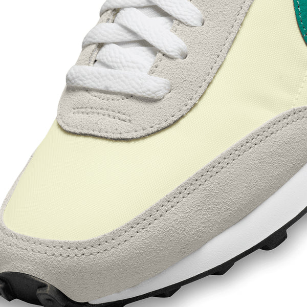 Nike Women's Daybreak