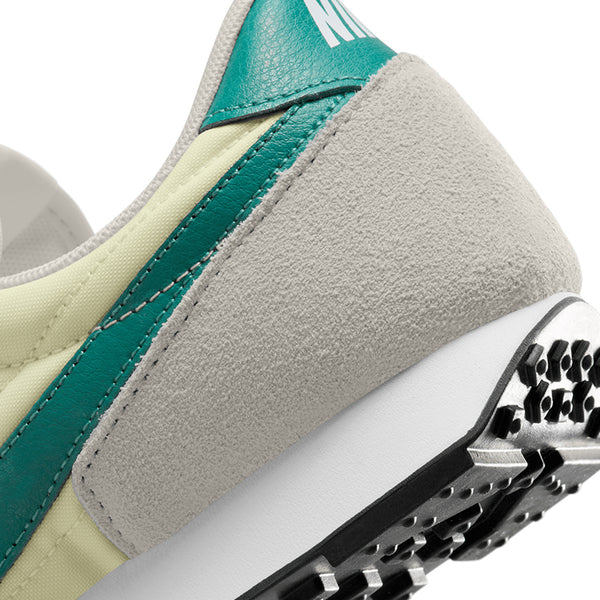 Nike Women's Daybreak
