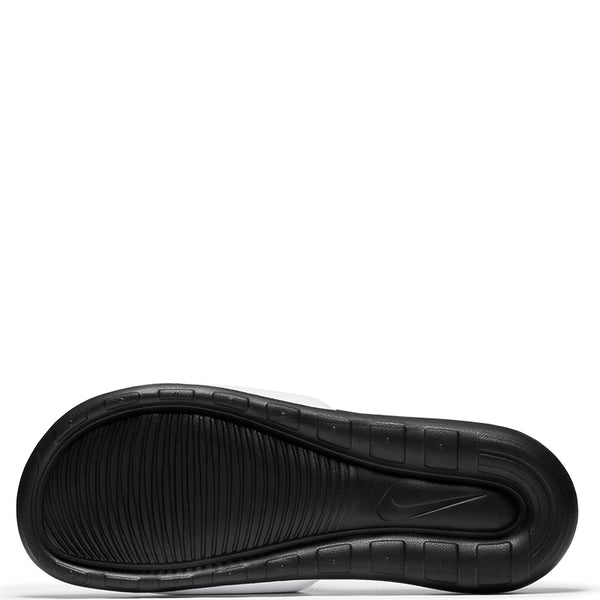 Nike Men's Victori One