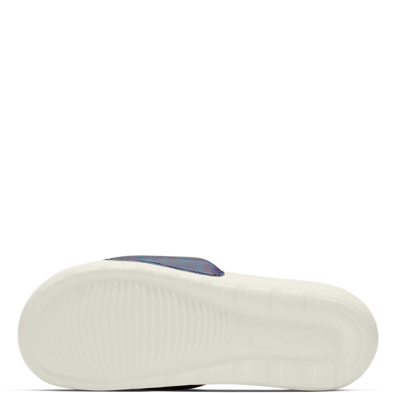 Nike Men's Victori One Printed Slides.