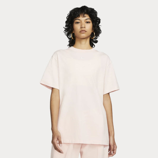 Nike Women's Sportswear Essential T-Shirt