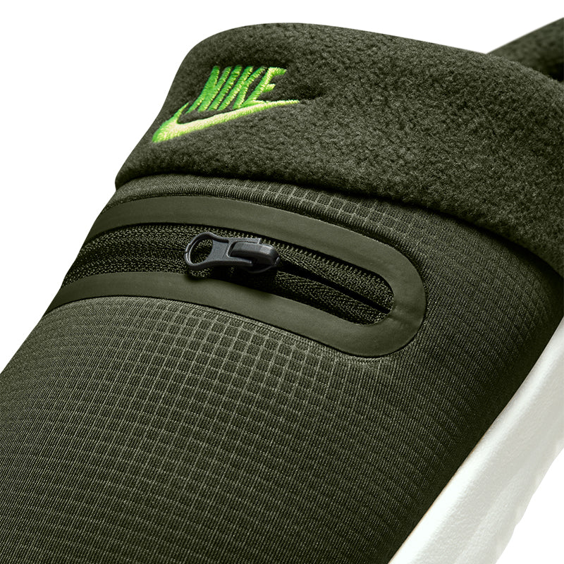 Nike Men's Burrow Slipper.