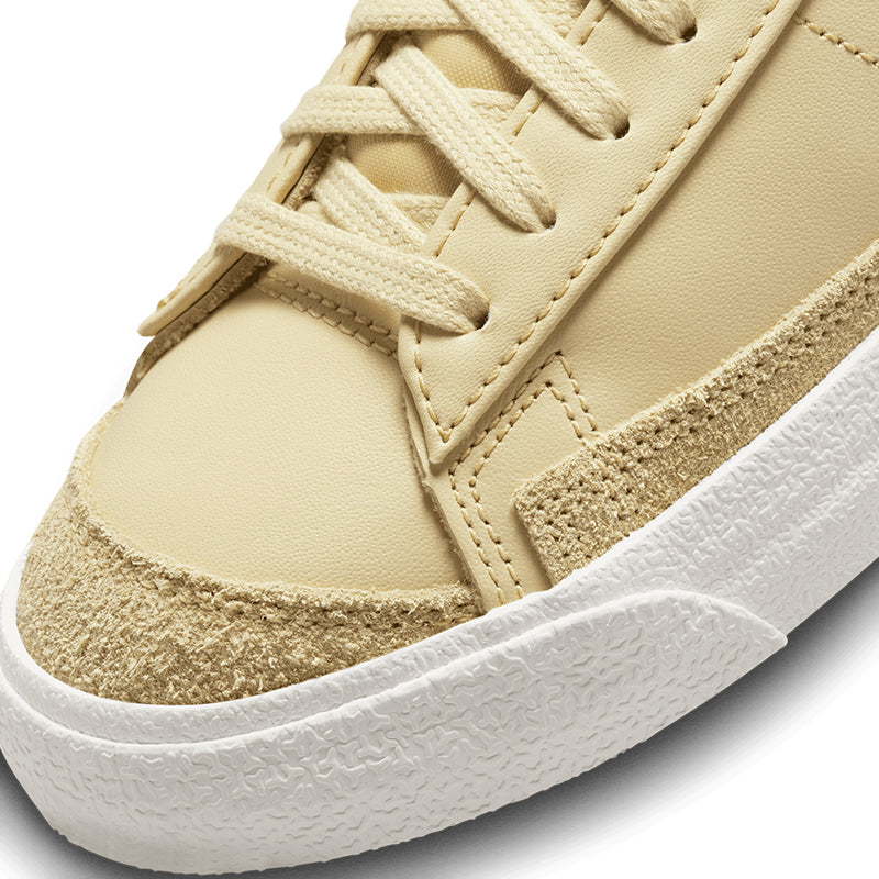 Nike Women's Blazer Low '77
