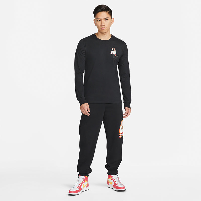 Jordan Men's Jumpman Long Sleeve T-Shirt.