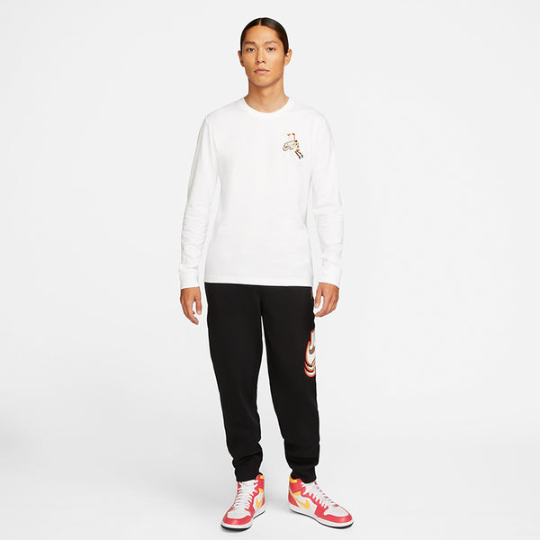 Jordan Men's Jumpman Long Sleeve T-Shirt.