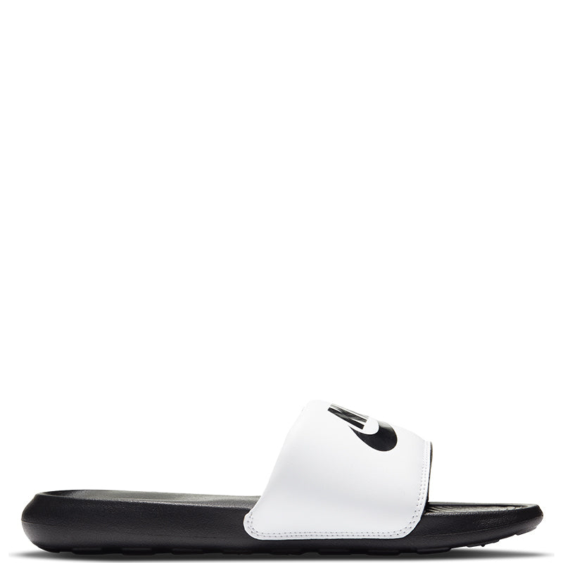 Nike Women's Victori One.