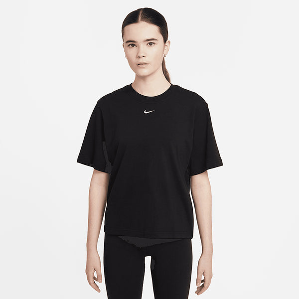 Nike Women's Sportswear Essential Boxy T-Shirt