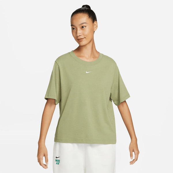Nike Women's Sportswear Essential Boxy T-Shirt