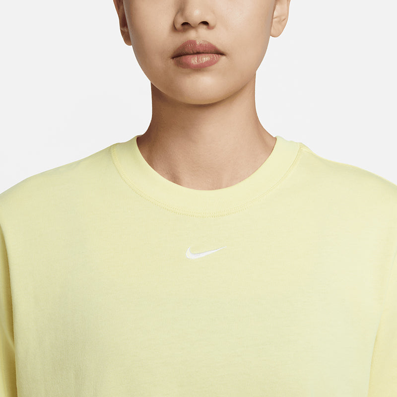 Nike Women's Sportswear Essential Boxy T-Shirt